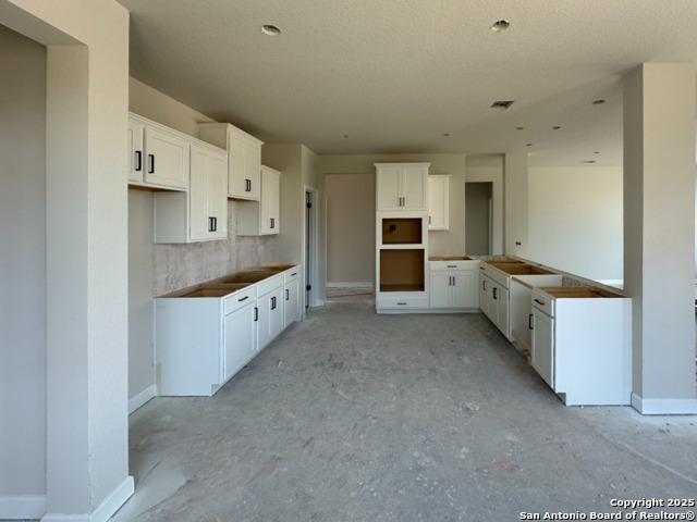 Image 8 of 41 For 155 Mallorys Way