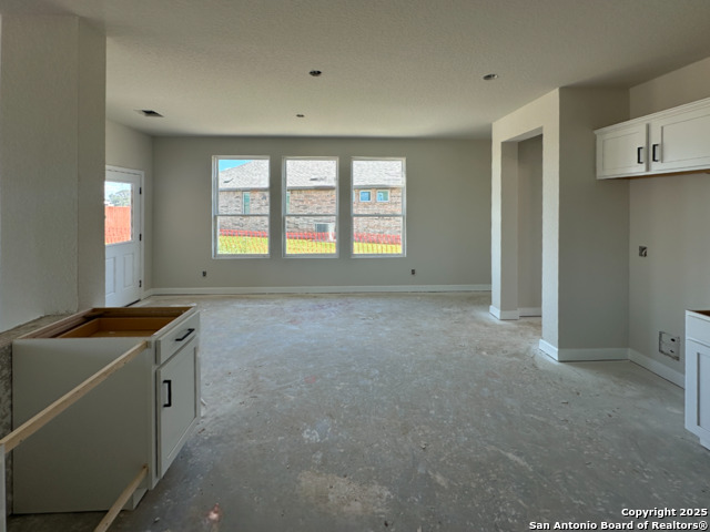 Image 9 of 41 For 155 Mallorys Way