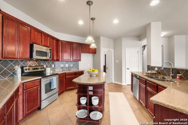 Image 14 of 50 For 823 Synergy Lane