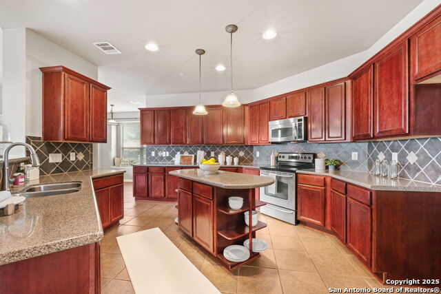 Image 16 of 50 For 823 Synergy Lane