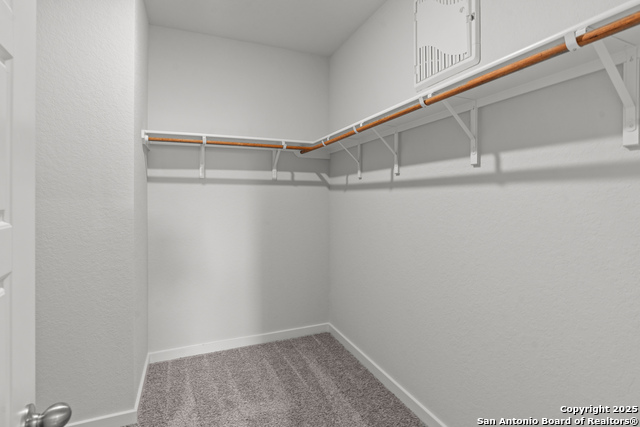 Listing photo id 18 for 761 Whitman Street