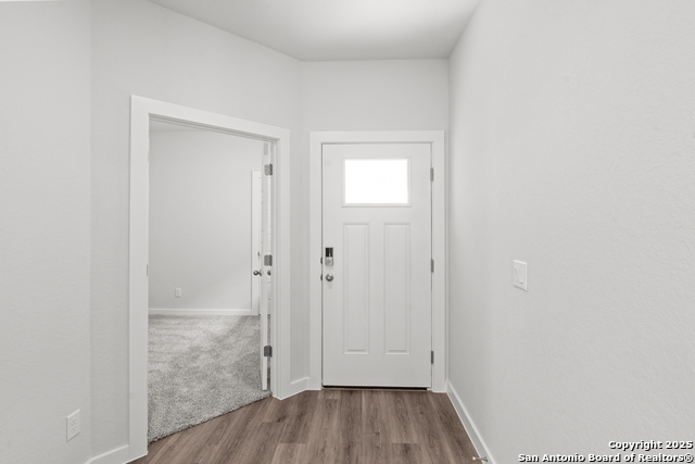 Listing photo id 23 for 761 Whitman Street