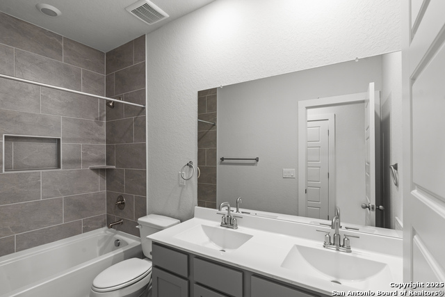 Listing photo id 26 for 761 Whitman Street