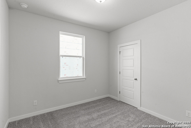 Listing photo id 27 for 761 Whitman Street