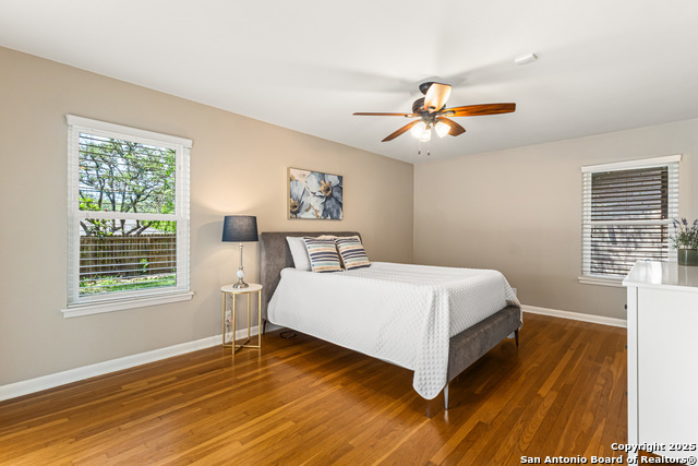 Listing photo id 11 for 8731 Oak Ledge