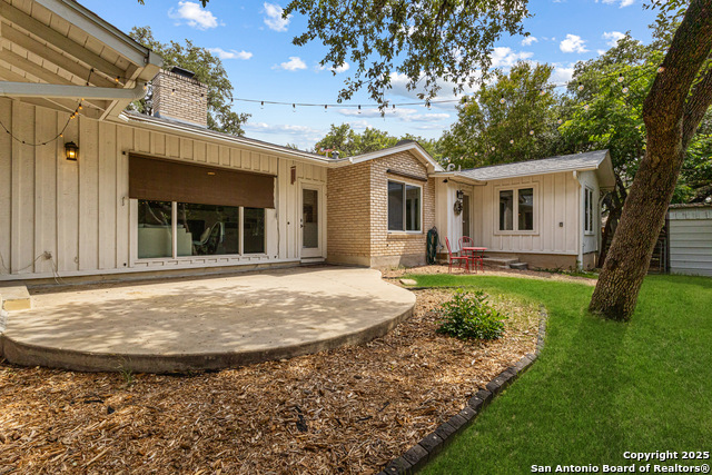 Listing photo id 23 for 8731 Oak Ledge