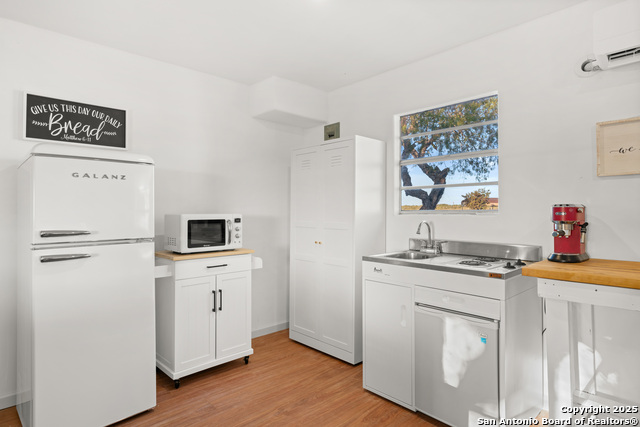 Image 11 of 105 For 101 Campbell Rd 3