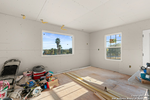 Image 36 of 105 For 101 Campbell Rd 3