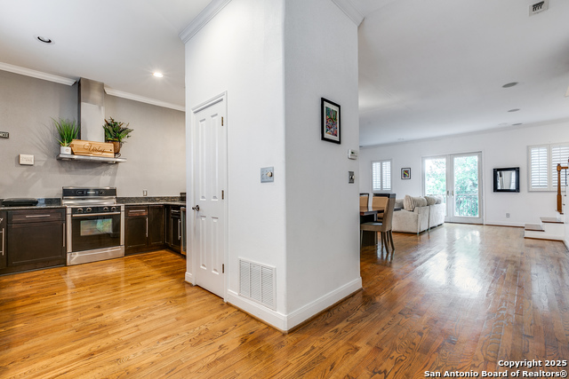 Image 10 of 24 For 225 Mulberry Unit 227-1 E 227-1