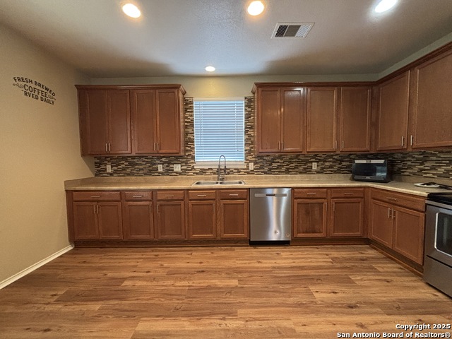 Image 11 of 27 For 20903 Foothill Pine