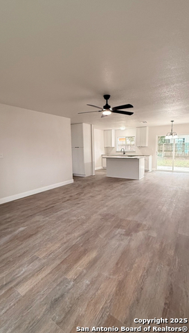 Image 3 of 10 For 7010 Glen Chase