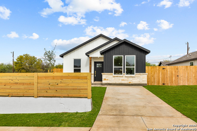 Image 2 of 28 For 135 Sligo