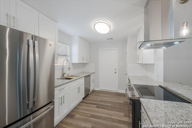 Image 11 of 24 For 6226 Cherrywest Cir