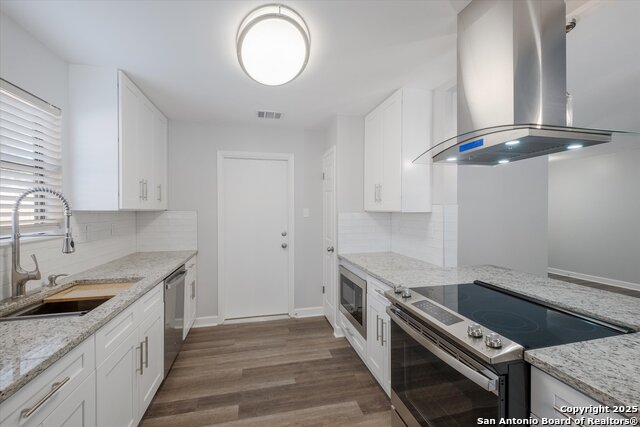 Image 12 of 24 For 6226 Cherrywest Cir