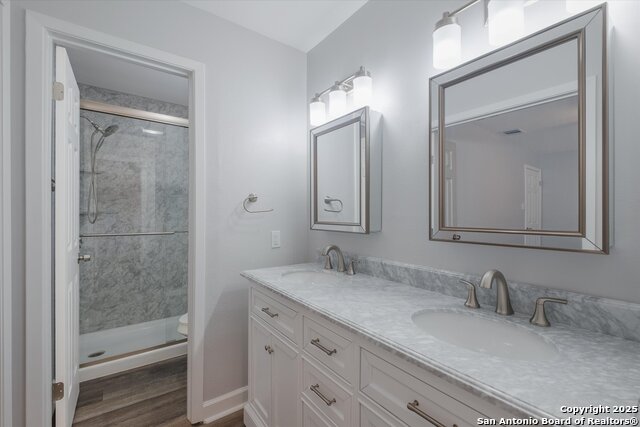 Image 16 of 24 For 6226 Cherrywest Cir
