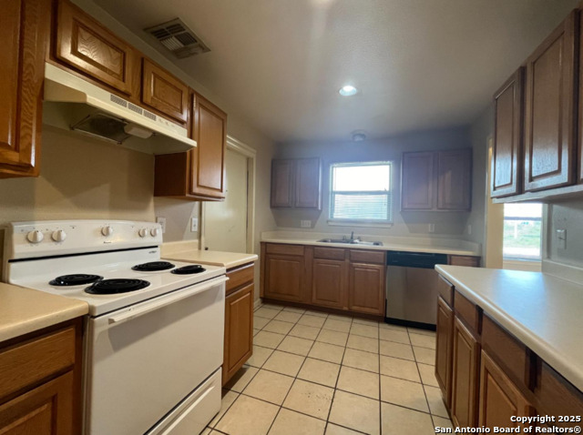 Image 12 of 30 For 10503 Hunters Pond