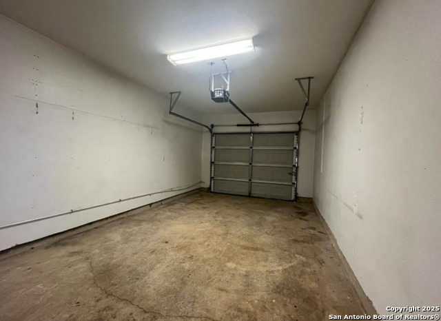 Image 18 of 30 For 10503 Hunters Pond