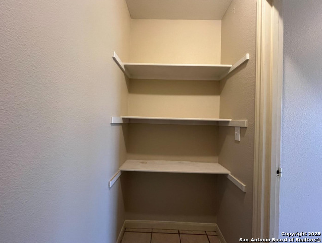 Image 24 of 30 For 10503 Hunters Pond