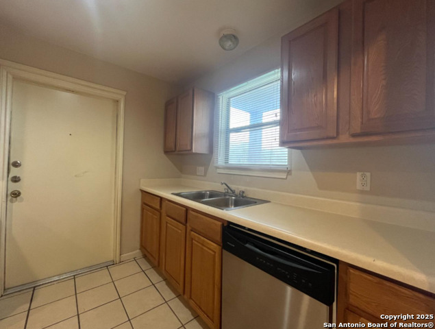 Image 28 of 30 For 10503 Hunters Pond