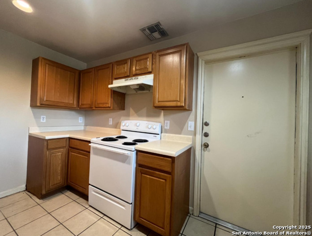 Image 5 of 30 For 10503 Hunters Pond