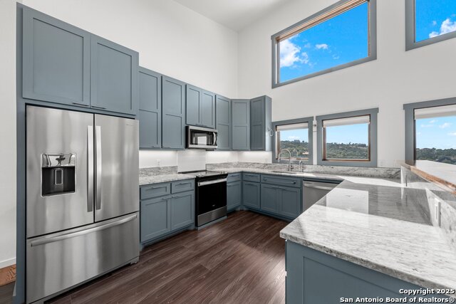 Listing photo id 13 for 119 Springwood