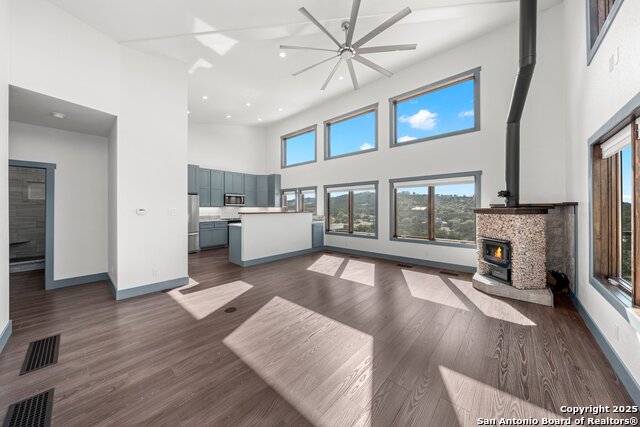 Listing photo id 15 for 119 Springwood