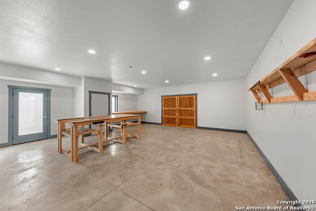 Listing photo id 21 for 119 Springwood