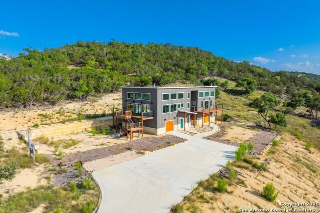 Listing photo id 1 for 119 Springwood