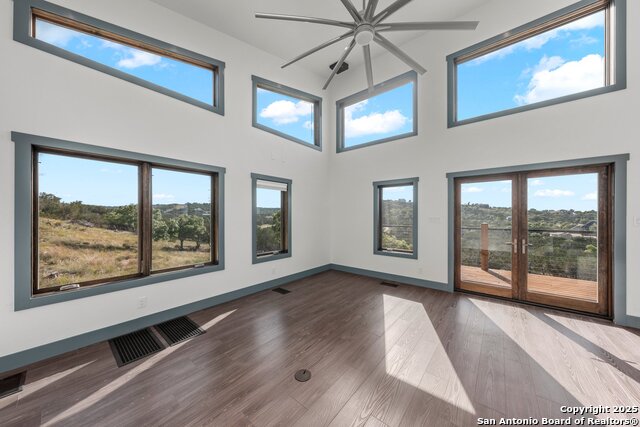 Listing photo id 28 for 119 Springwood