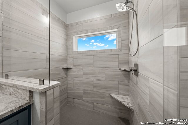 Listing photo id 31 for 119 Springwood