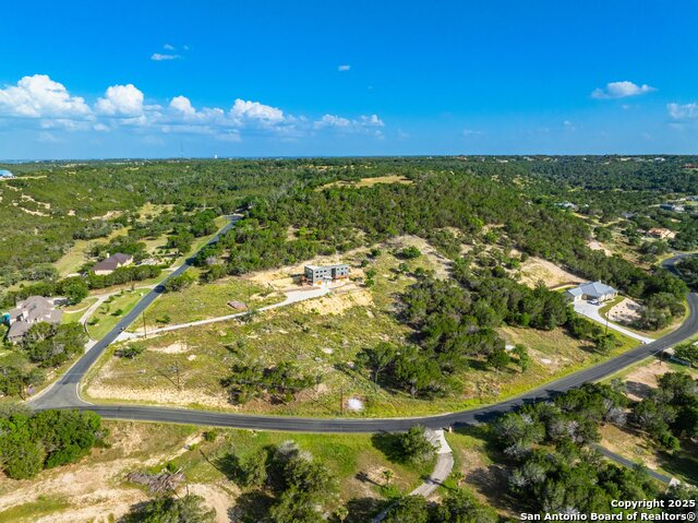 Listing photo id 33 for 119 Springwood