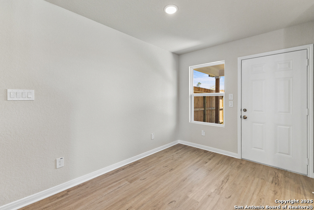 Listing photo id 11 for 268 Bonnie Bend