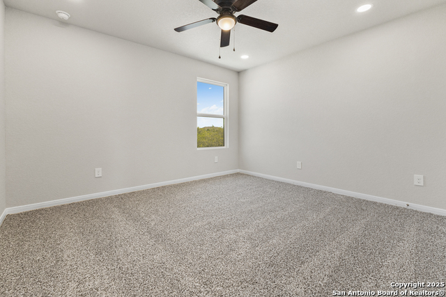Listing photo id 15 for 268 Bonnie Bend