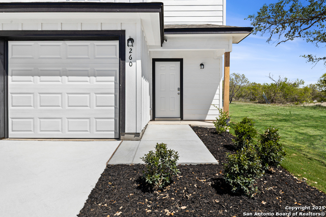 Listing photo id 2 for 268 Bonnie Bend