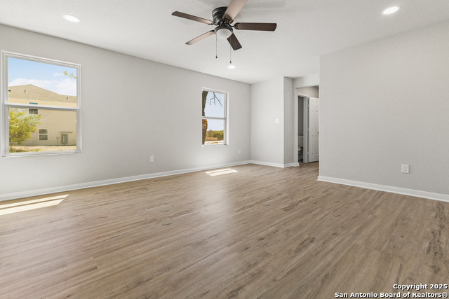 Listing photo id 7 for 268 Bonnie Bend