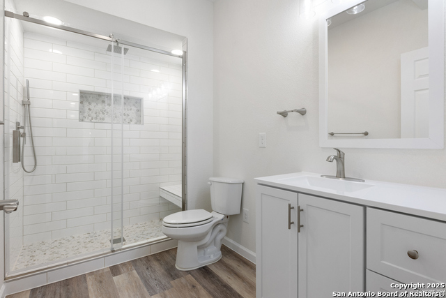 Image 26 of 49 For 808 Heinen Road
