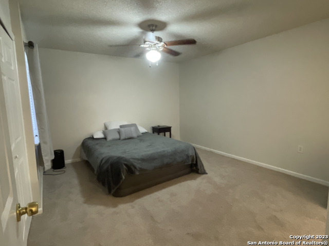 Image 14 of 25 For 9738 Meadow Dr