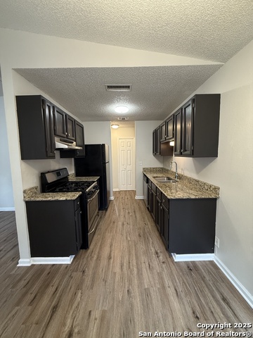 Image 20 of 25 For 9738 Meadow Dr