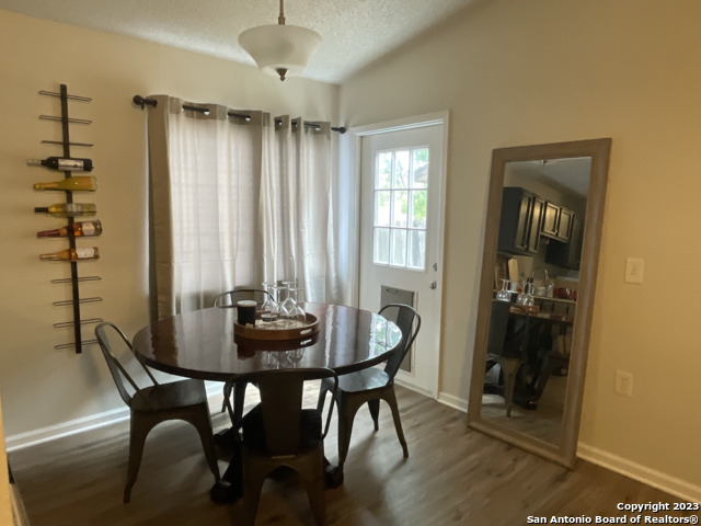 Image 4 of 25 For 9738 Meadow Dr