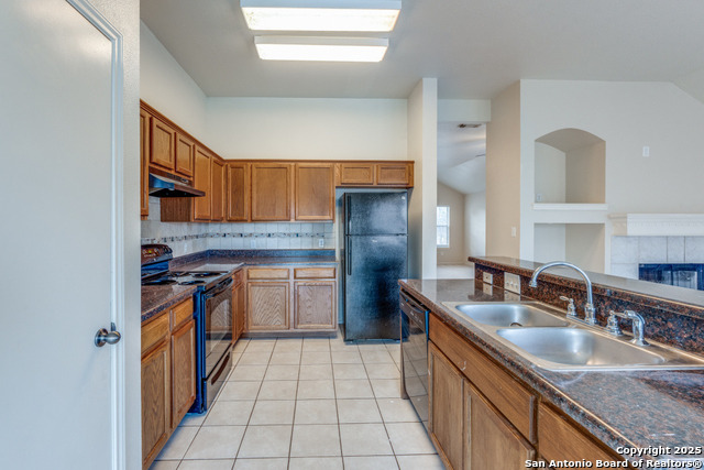 Image 14 of 16 For 8346 Copperglen