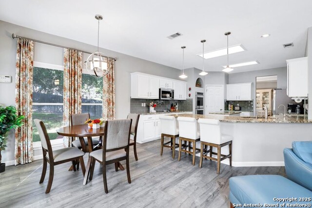 Listing photo id 8 for 2515 Rogers Cove