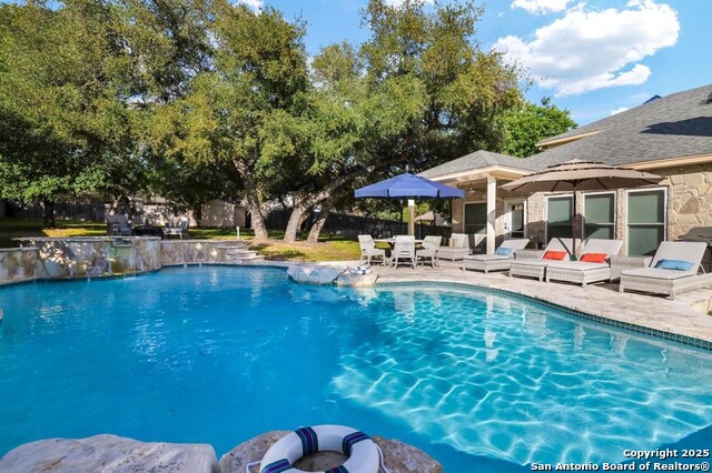 Listing photo id 38 for 2515 Rogers Cove