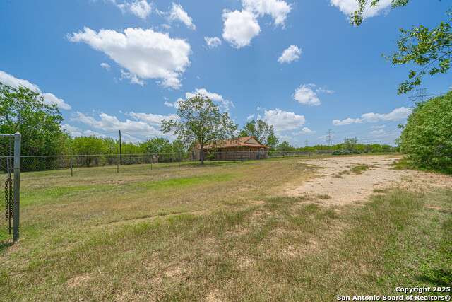 Listing photo id 8 for 8540 Real Rd