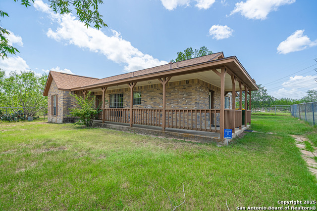 Listing photo id 2 for 8540 Real Rd