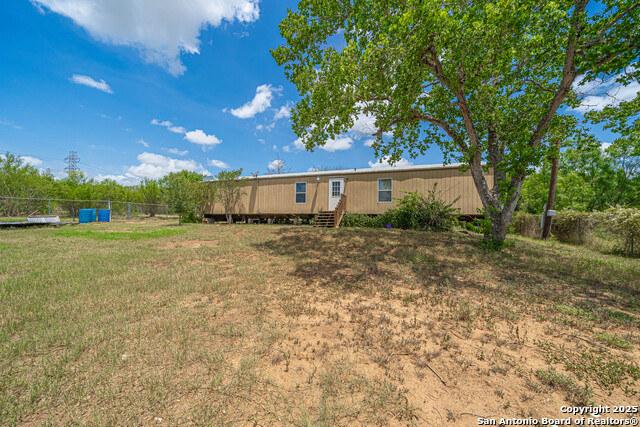 Listing photo id 40 for 8540 Real Rd
