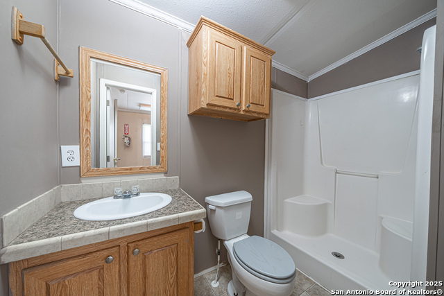 Listing photo id 42 for 8540 Real Rd