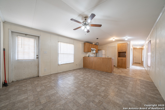 Listing photo id 43 for 8540 Real Rd
