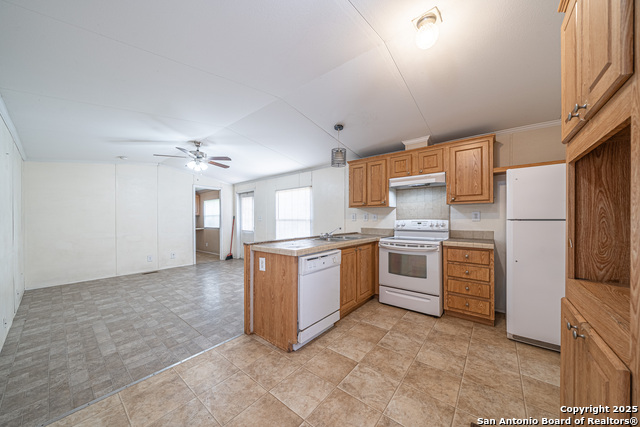 Listing photo id 45 for 8540 Real Rd