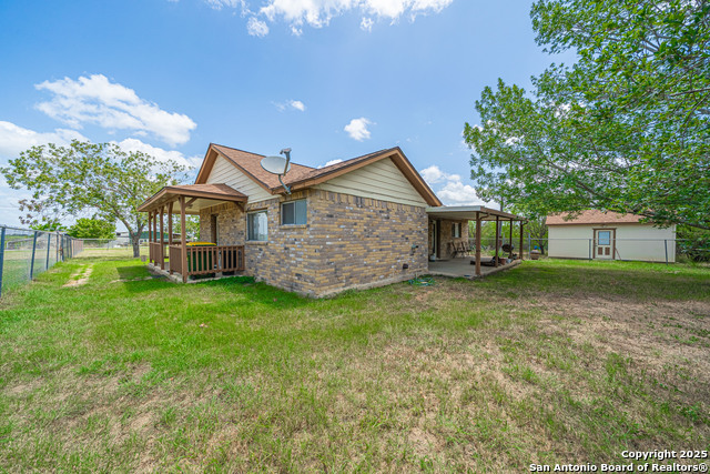 Listing photo id 3 for 8540 Real Rd