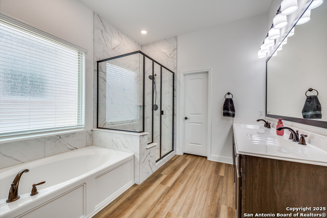 Listing photo id 12 for 8830 Shady Pond